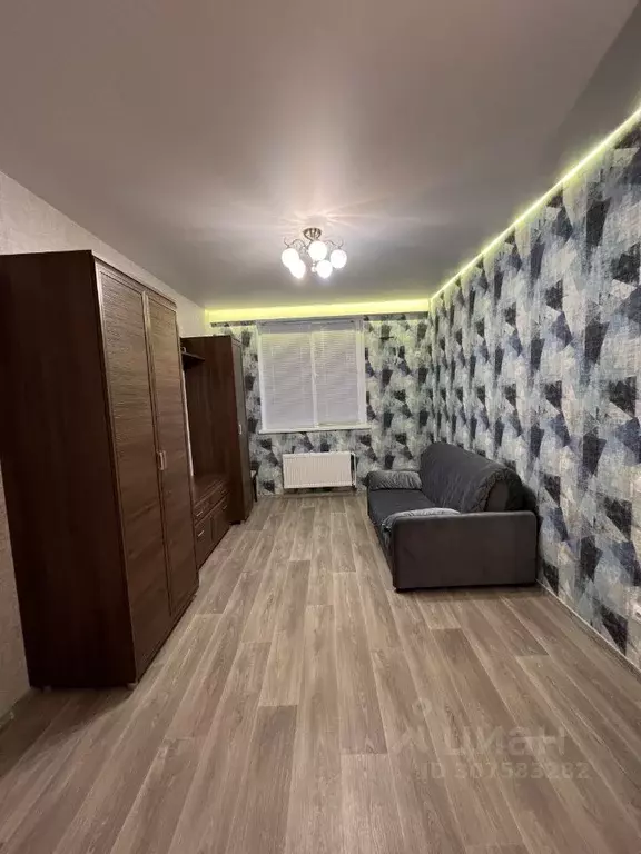 1-к кв. Крым, Симферополь ул. Батурина, 205 (40.0 м) - Фото 1