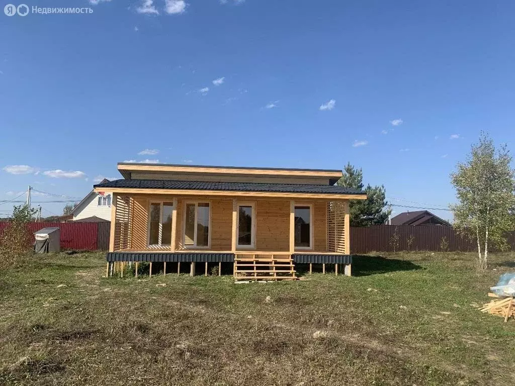 Дом в Московская область, городской округ Серпухов, деревня Верхние ... - Фото 0