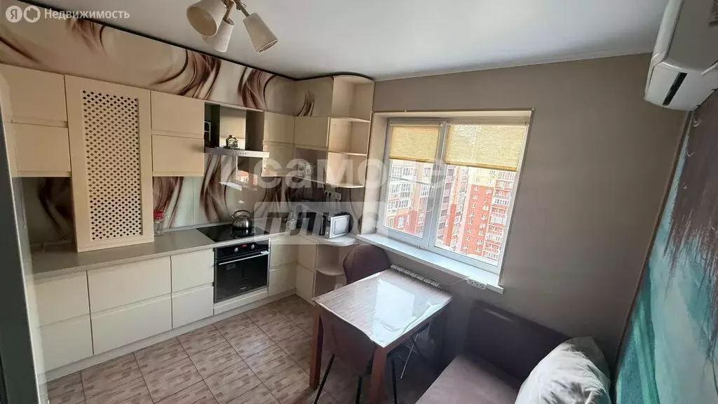 3-комнатная квартира: Астрахань, улица Савушкина, 6к7 (58.9 м) - Фото 1