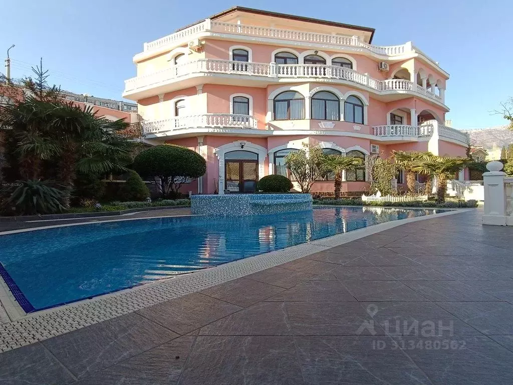 Дом в Крым, Ялта ул. Садовая, 33Б (500 м) - Фото 0