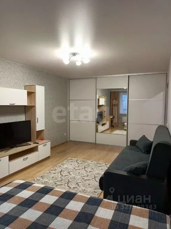 1-к кв. Тюменская область, Тюмень ул. Федюнинского, 62к1 (42.0 м) - Фото 1