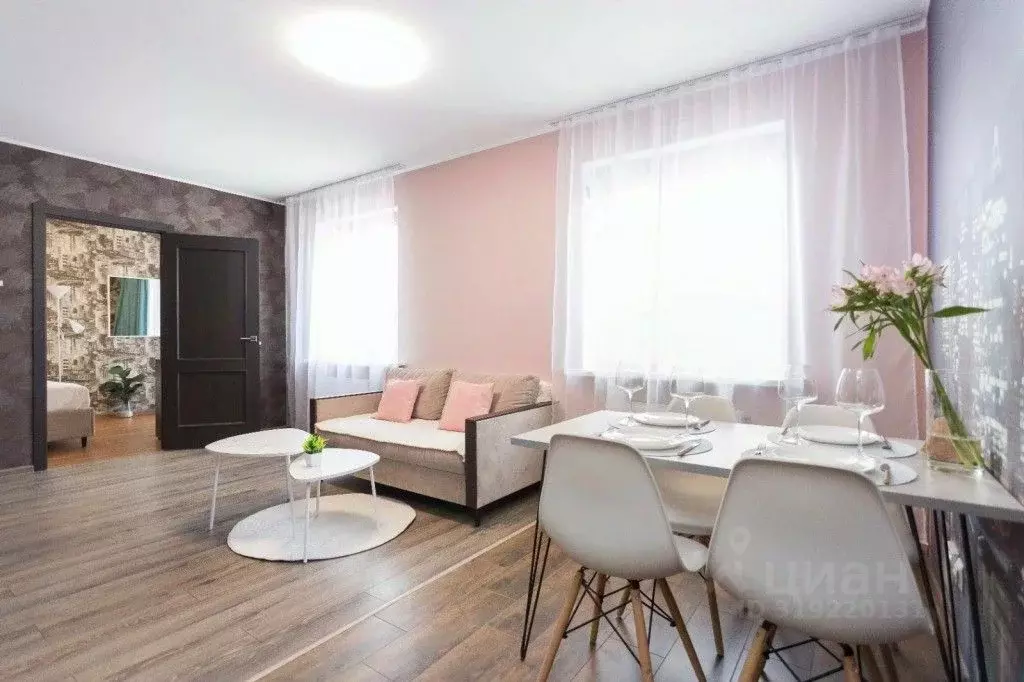 2-к кв. Карелия, Петрозаводск ул. Энтузиастов, 15 (39.0 м) - Фото 0