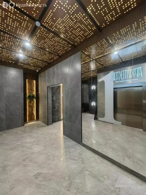 2-комнатная квартира: Краснодар, улица Наставников (50 м) - Фото 0