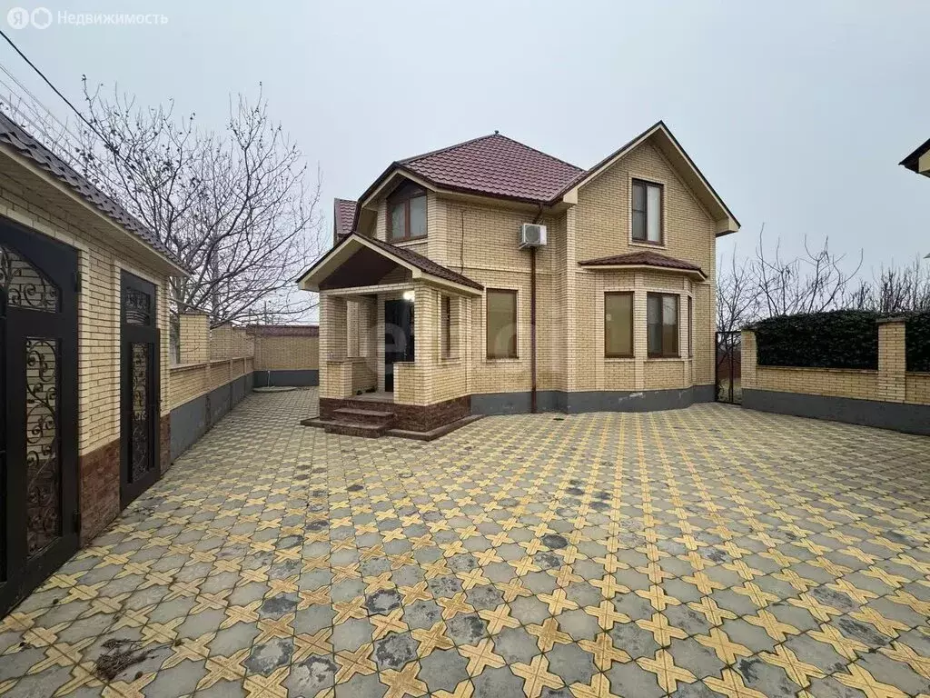 Дом в село Зеленоморск, улица Имама Шамиля (150 м) - Фото 2