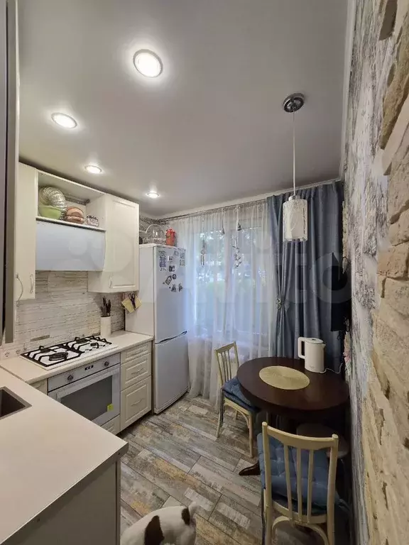 3-к. квартира, 57 м, 1/9 эт. - Фото 0