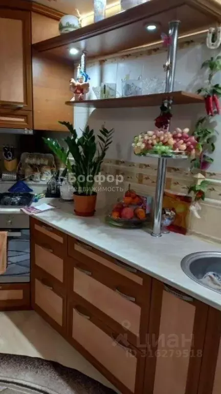 Дом в Крым, Кировское пгт ул. Султана Амет-Хана (300 м) - Фото 1