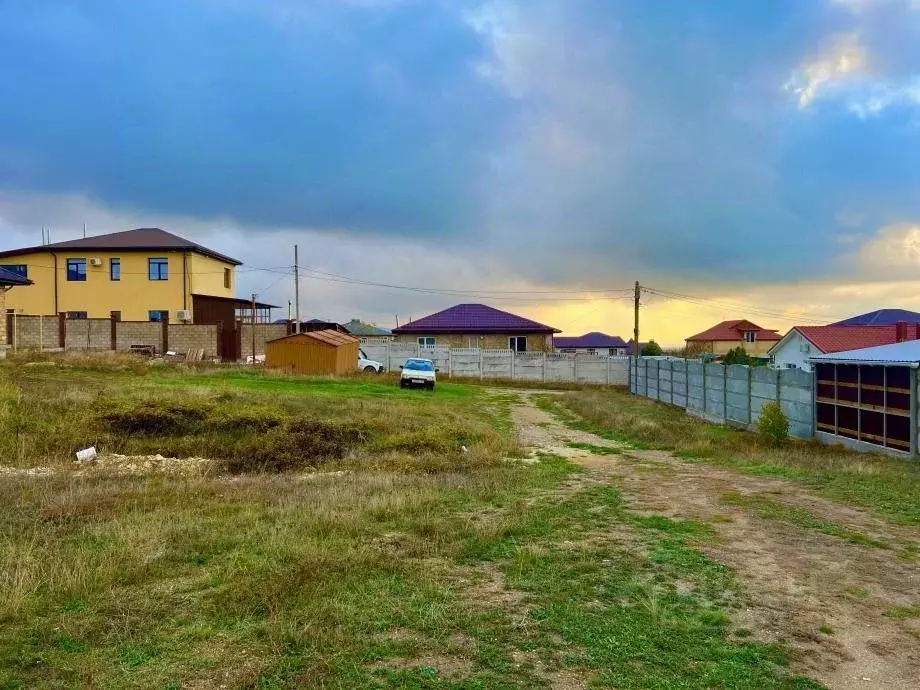 Участок в Крым, Бахчисарайский район, Почтовское с/пос, с. Приятное ... - Фото 1