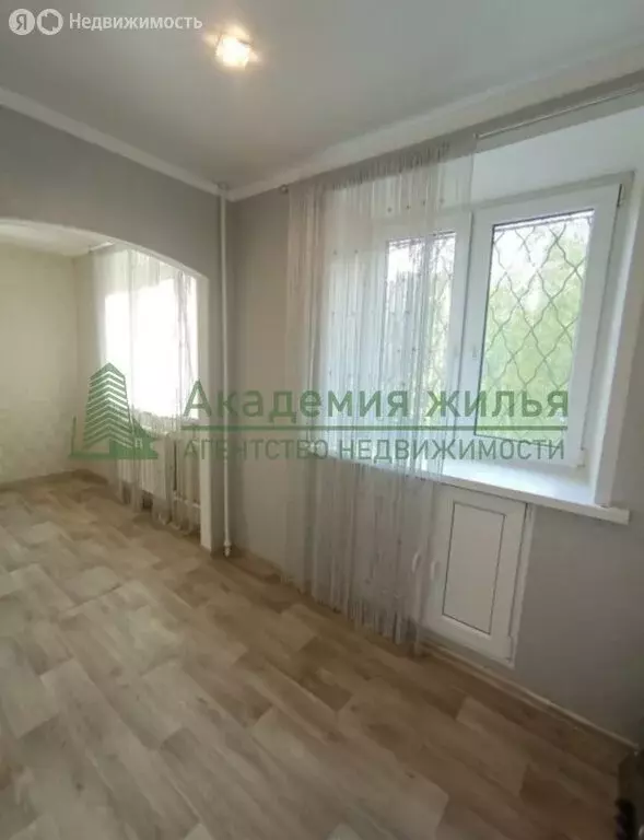 3-комнатная квартира: Энгельс, проспект Строителей, 21 (57.4 м) - Фото 1
