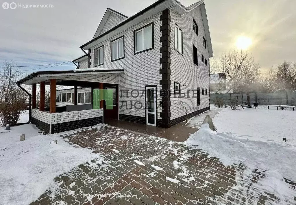 Дом в Красноярск, Окаемная улица, 17 (250 м) - Фото 0