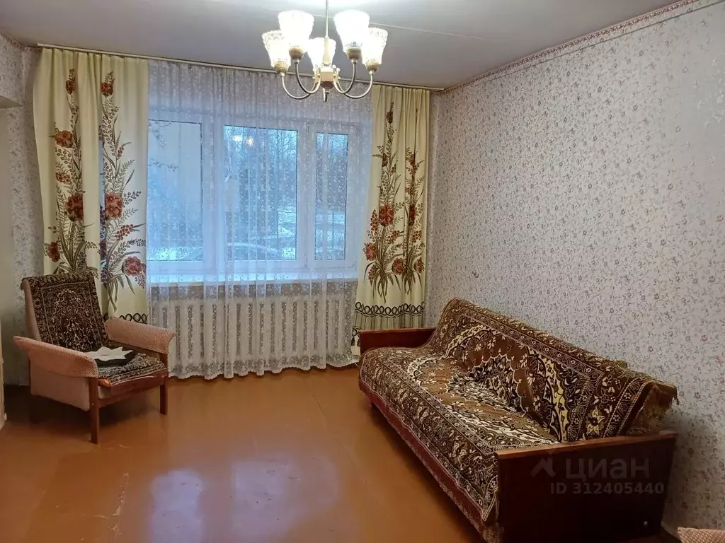 2-к кв. Псковская область, Псков Звездная ул., 7 (50.0 м) - Фото 0