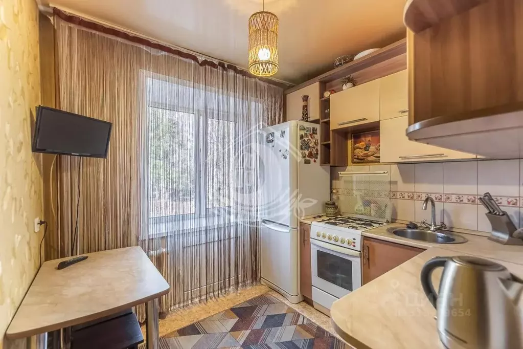 3-к кв. Алтайский край, Барнаул ул. Короленко, 62 (56.0 м) - Фото 0