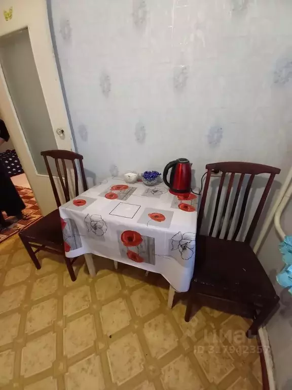2-к кв. Воронежская область, Лиски ул. 40 лет Октября, 17 (46.0 м) - Фото 0