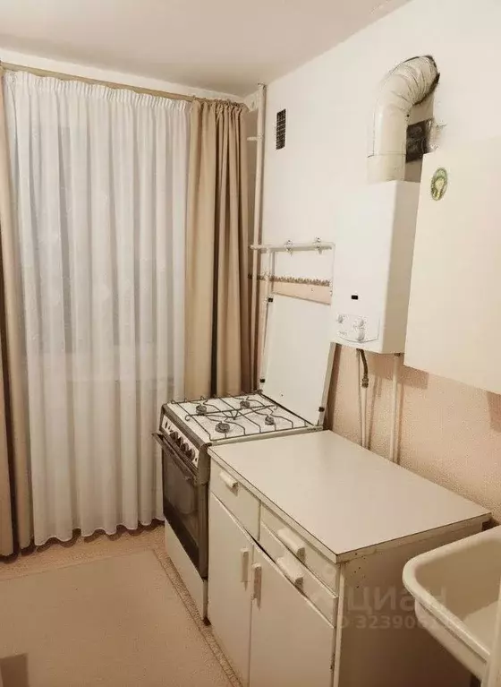 3-к кв. Крым, Нижнегорский пгт ул. Гагарина, 3 (65.2 м) - Фото 1