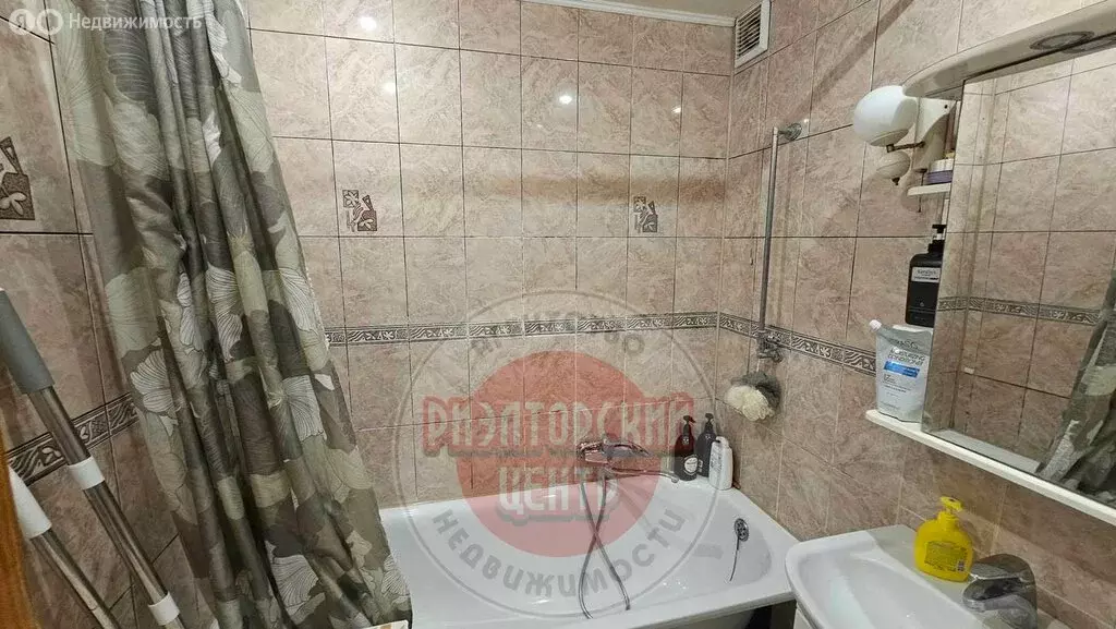 2-комнатная квартира: Белгород, улица 5 Августа, 17к1 (60 м) - Фото 2