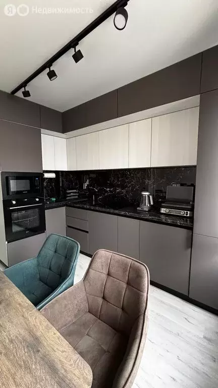 2-комнатная квартира: Омск, 2-я Дачная улица, 12к1 (57 м) - Фото 1