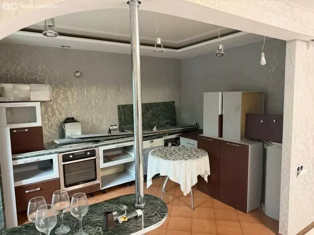 3-комнатная квартира: Курган, жилой район Заозёрный, 6-й микрорайон, ... - Фото 2