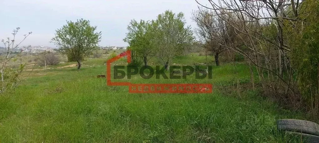 Участок в Севастополь ул. Летчика Наумова, 18 (10.0 сот.) - Фото 1