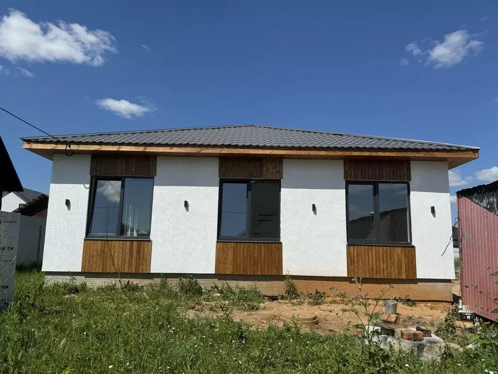 Дом в Свердловская область, Белоярский муниципальный округ, пос. ... - Фото 0