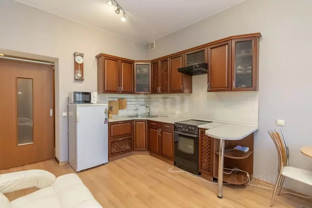 1-к кв. Тюменская область, Тюмень Водопроводная ул., 6 (56.0 м) - Фото 1