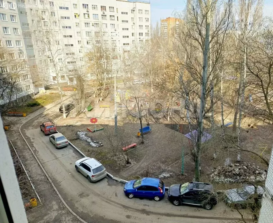 3-комнатная квартира: Тольятти, улица Баныкина, 50 (65.2 м) - Фото 1