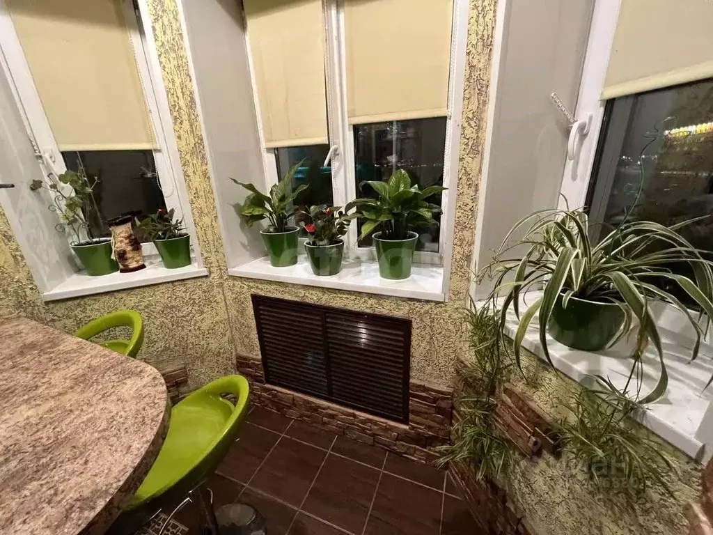 2-к кв. Ямало-Ненецкий АО, Новый Уренгой Строителей мкр, 5/6 (64.0 м) - Фото 2