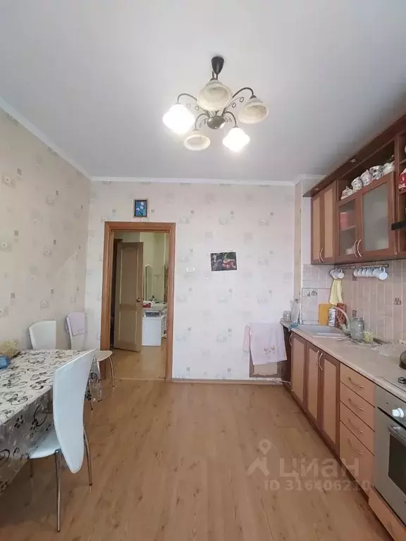 2-к кв. Брянская область, Брянск ул. Медведева, 9 (77.1 м) - Фото 1