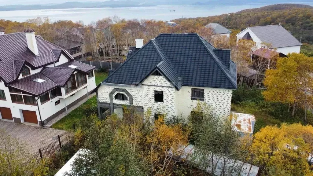 Дом в Камчатский край, Петропавловск-Камчатский ул. Топоркова, 25 (524 ... - Фото 1