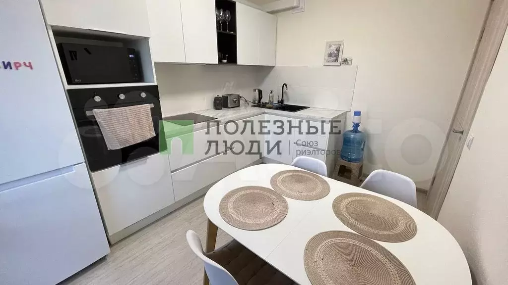1-к. квартира, 35 м, 4/6 эт. - Фото 1