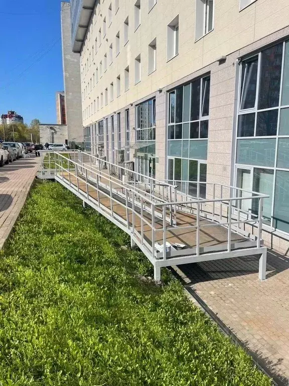 Торговая площадь в Санкт-Петербург пл. Конституции, 1к2 (255 м) - Фото 1