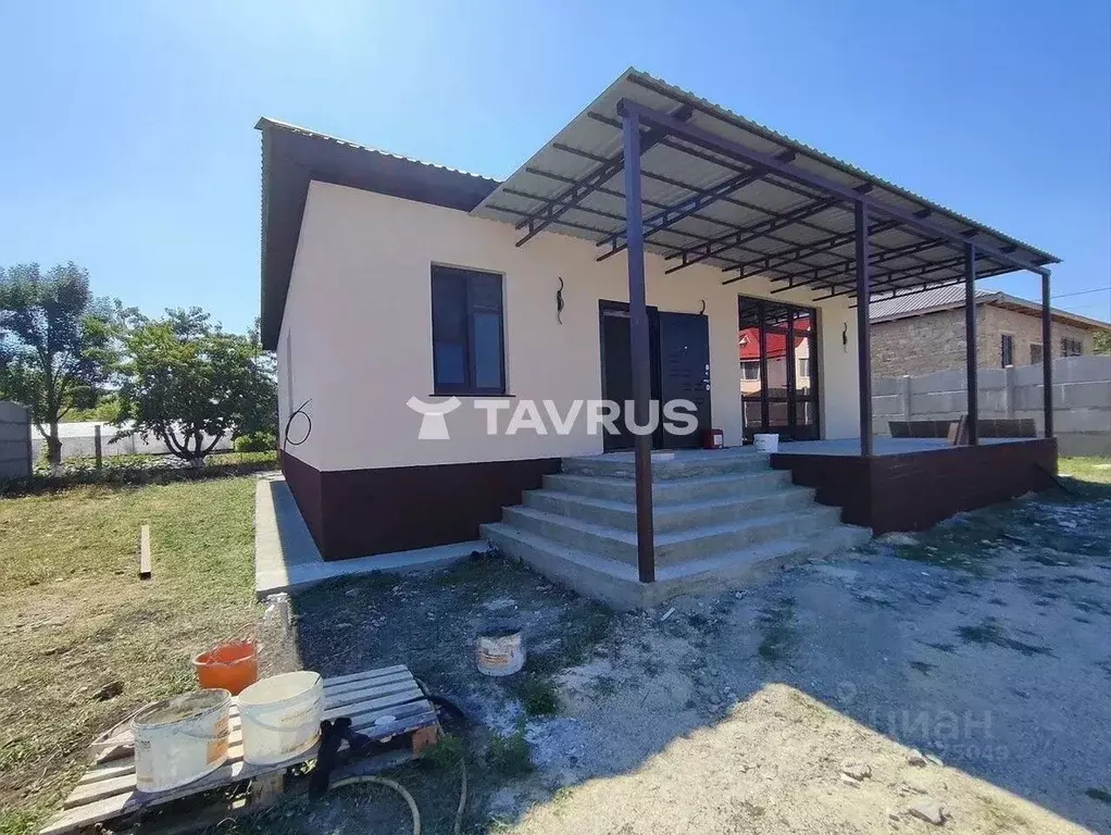 Дом в Крым, Симферопольский район, Трудовское с/пос, с. Денисовка ул. ... - Фото 2