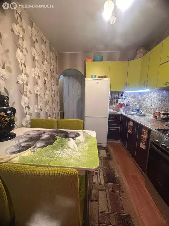 3-комнатная квартира: Курган, жилой район Заозёрный, 5-й микрорайон, ... - Фото 2