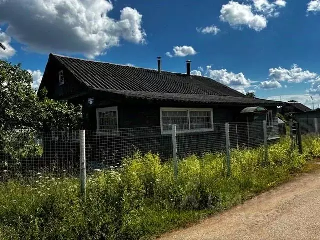 Дом в Новгородская область, Валдайский муниципальный округ, Едровское ... - Фото 1