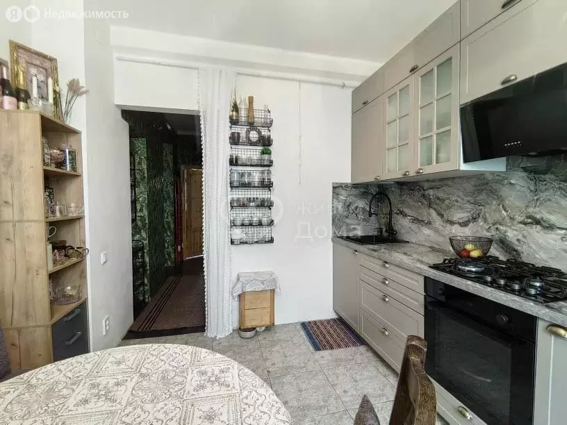 3-комнатная квартира: Волгоград, Краснопресненская улица, 17 (83.2 м) - Фото 1