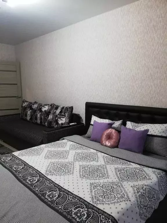1-к кв. Волгоградская область, Волгоград ул. Расула Гамзатова, 19 ... - Фото 1