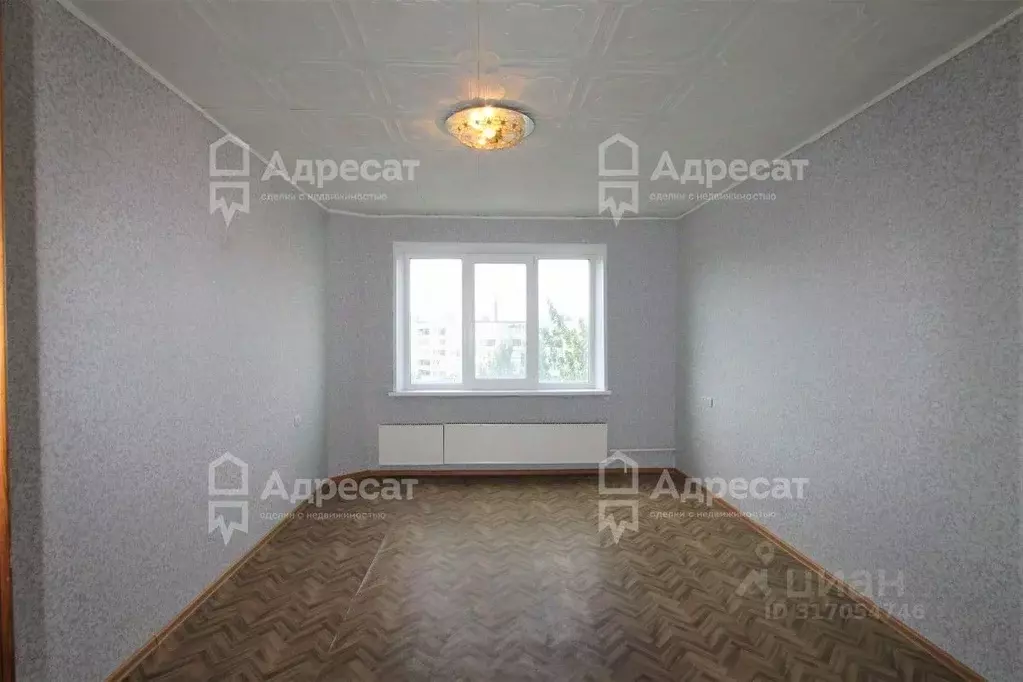 3-к кв. Волгоградская область, Волгоград ул. Репина, 3 (64.7 м) - Фото 1
