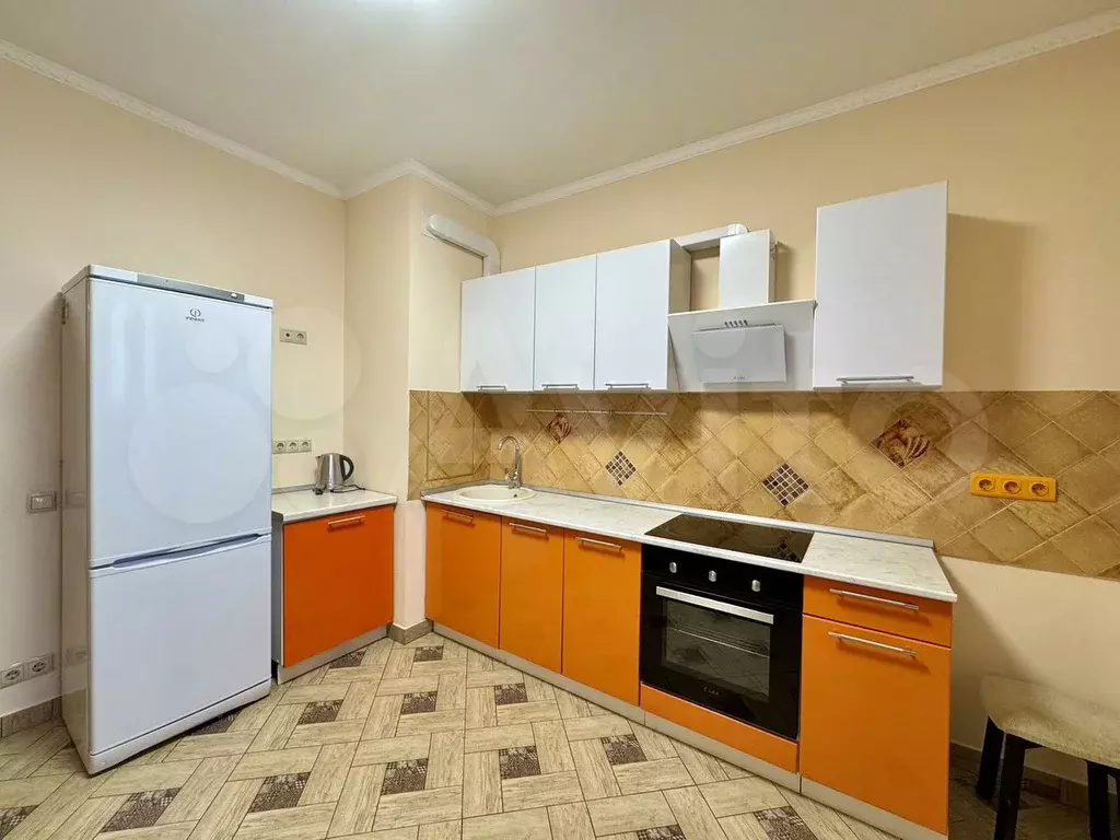 2-к. квартира, 60 м, 6/15 эт. - Фото 1