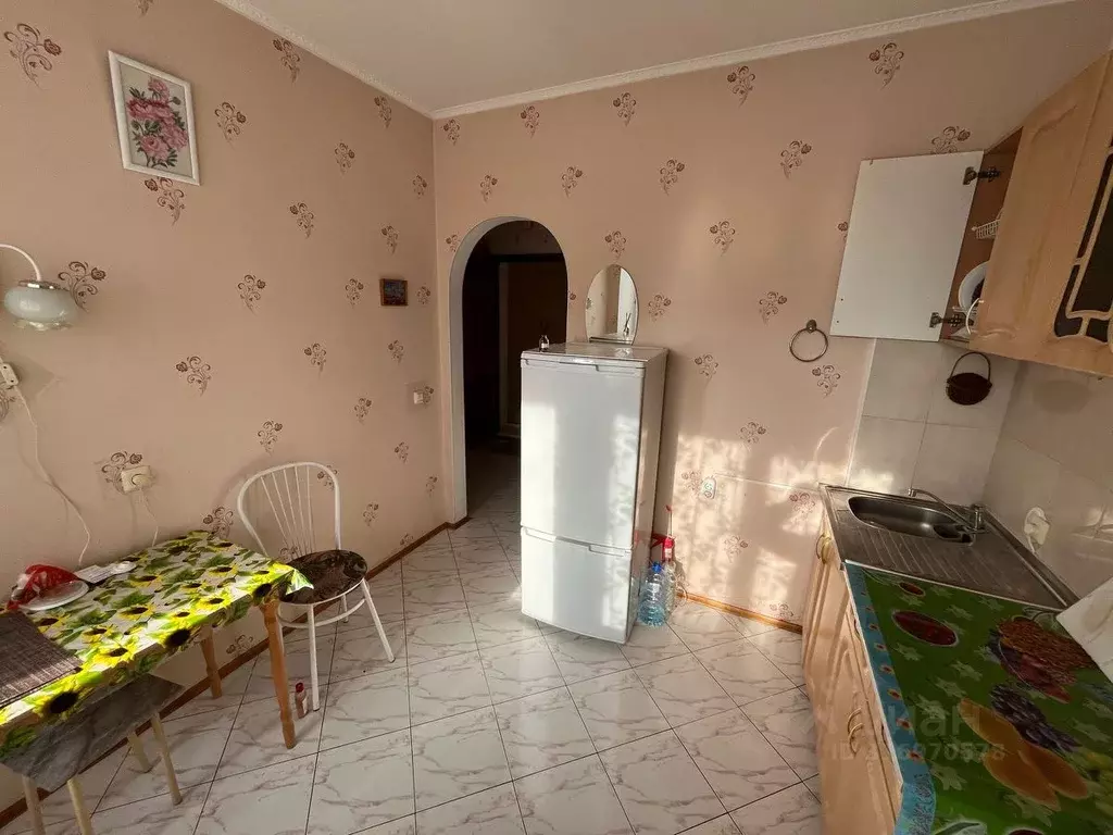 2-к кв. Тюменская область, Тюмень ул. Республики, 94 (50.0 м) - Фото 0