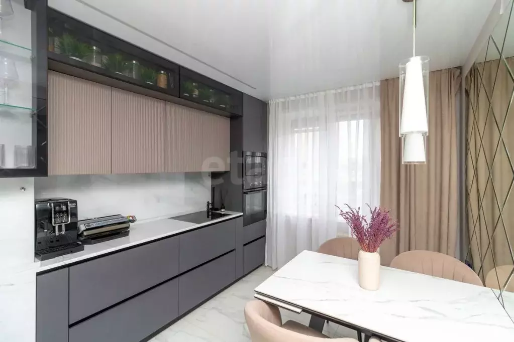 2-к кв. Тюменская область, Тюмень Солнечный проезд, 26 (54.3 м) - Фото 1