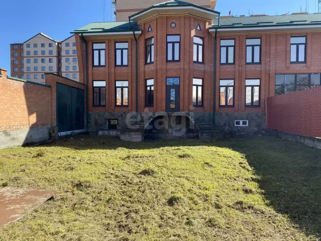 Дом в Северная Осетия, Владикавказ ул. Декабристов, 100 (337 м) - Фото 1