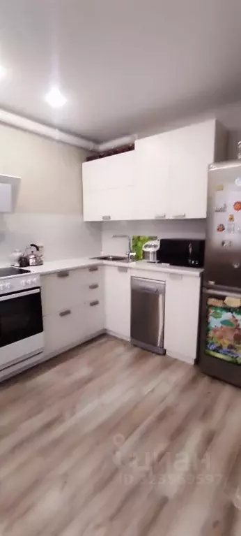 2-к кв. Волгоградская область, Волгоград ул. Расула Гамзатова, 11 ... - Фото 1