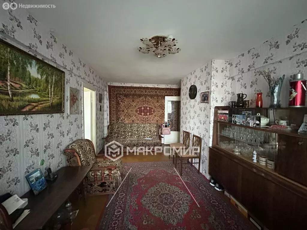 3-комнатная квартира: Брянск, улица Горбатова, 4 (48 м) - Фото 0