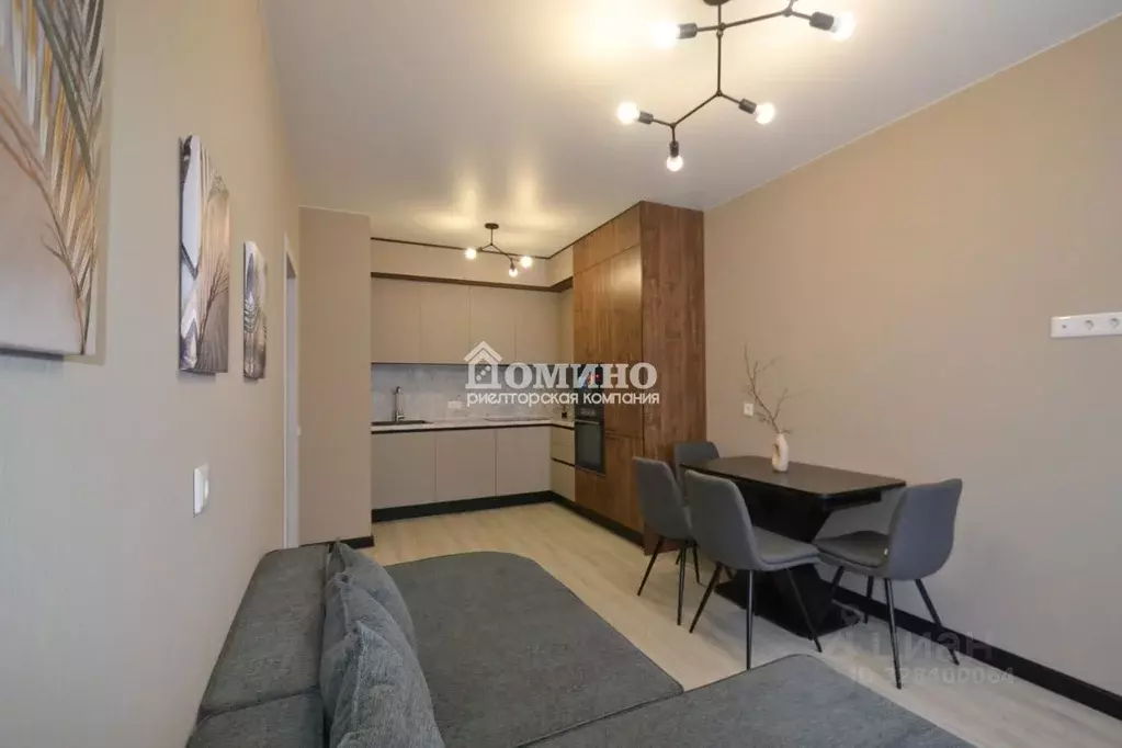 2-к кв. Тюменская область, Тюмень ул. Краснооктябрьская, 16 (52.2 м) - Фото 1