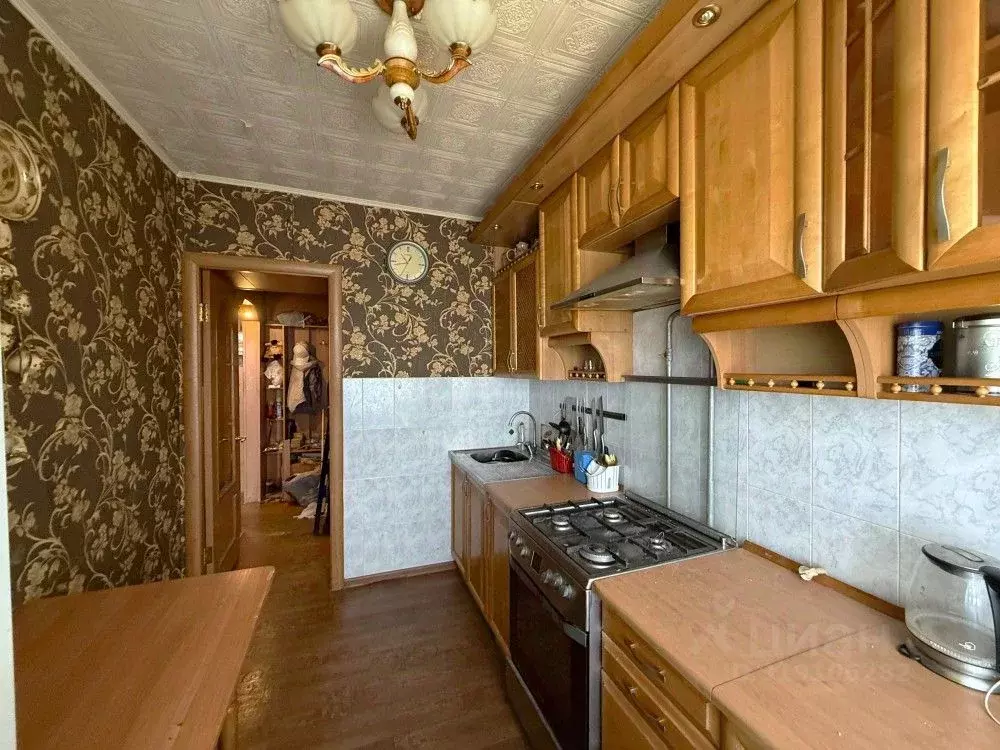 2-к кв. Омская область, Омск просп. Королева, 10 (46.0 м) - Фото 0