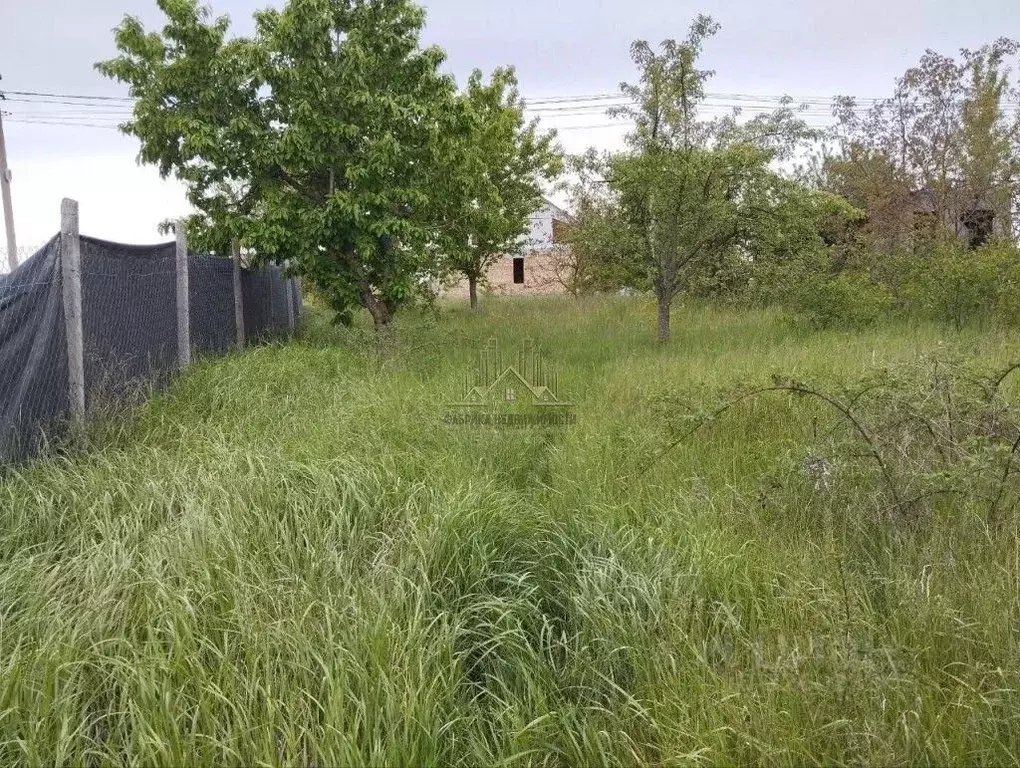 Участок в Крым, Симферопольский район, Чистенское с/пос, с. ... - Фото 2