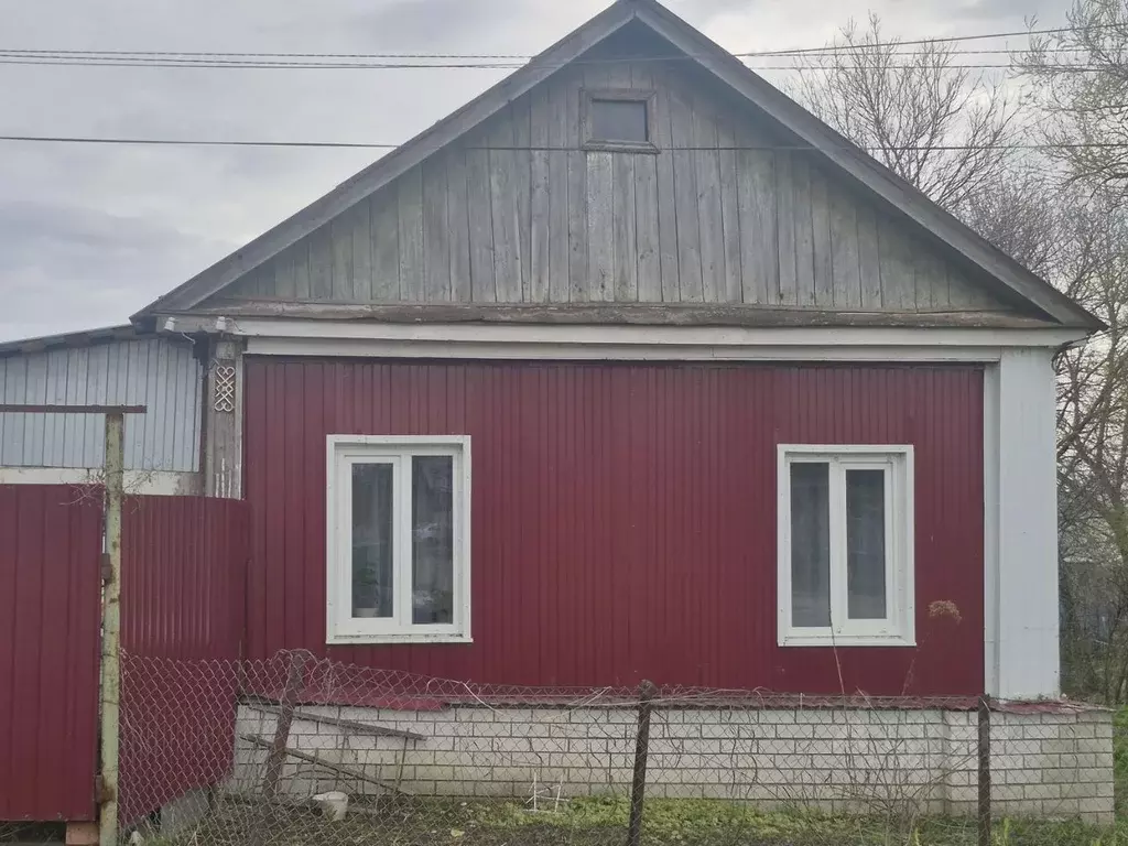 Дом в Саратовская область, Петровск ул. Шамаева, 88 (95 м) - Фото 1