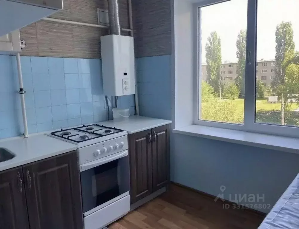 3-к кв. Волгоградская область, Фролово Комсомольская ул., 44 (66.2 м) - Фото 1
