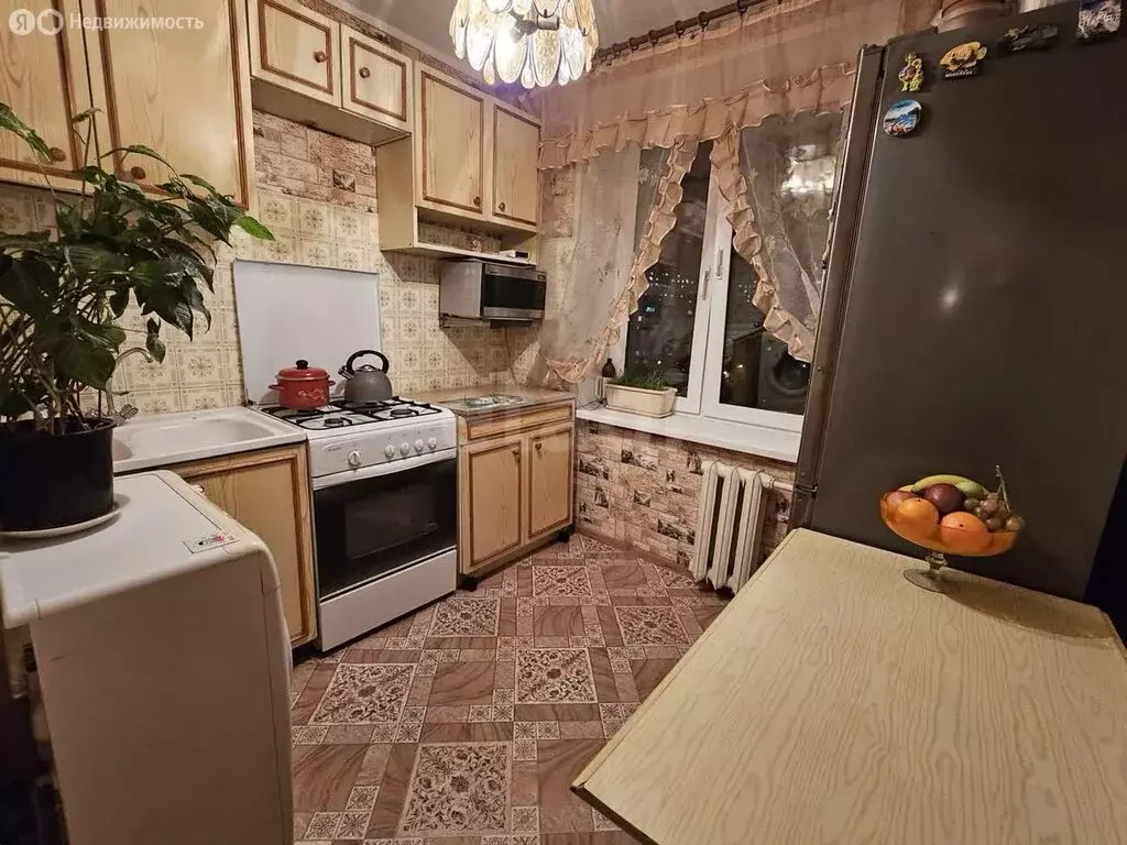 3-комнатная квартира: Москва, улица Амундсена, 12 (56.6 м) - Фото 1