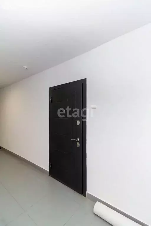 Квартира-студия: Тюмень, улица Андрея Бушуева, 2 (30.4 м) - Фото 2