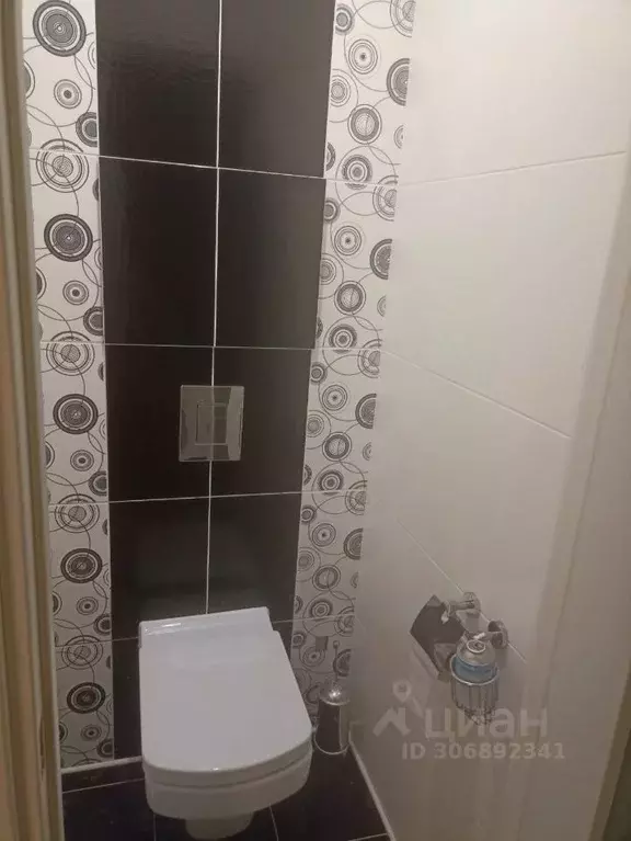 2-к кв. Белгородская область, Белгород ул. Есенина, 58 (60.0 м) - Фото 2