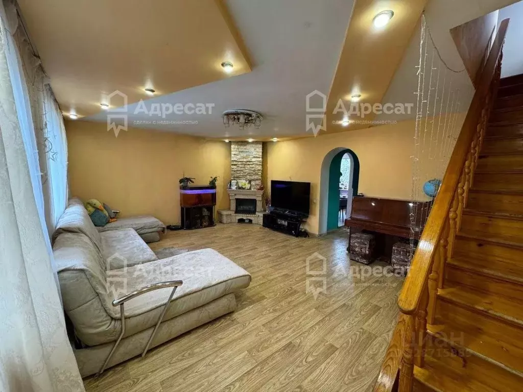 Дом в Волгоградская область, Волгоград Нарезенская ул. (280 м) - Фото 2